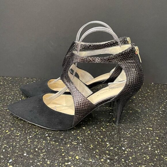 Marc Fisher Kabriele Back Zip Pumps - Picture 2 of 7